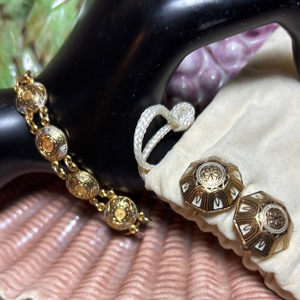 Toledo Style Costume Damascene Bracelet 7”L w Screwback Earrings 0.75”D GVC